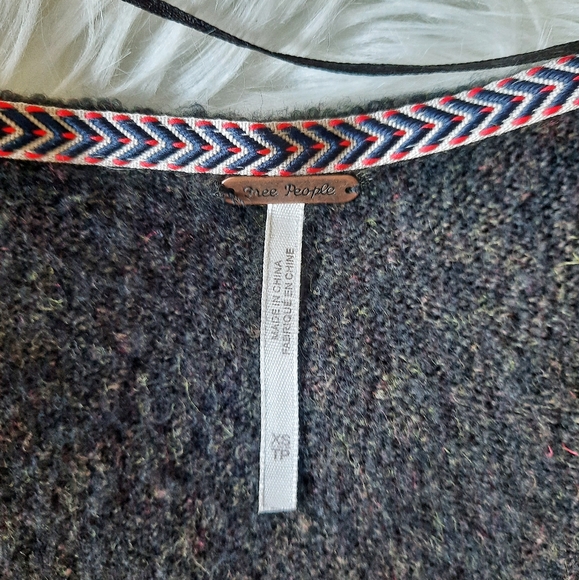 Free People Irresistible V-neck Frayed Sweater - Picture 7 of 12